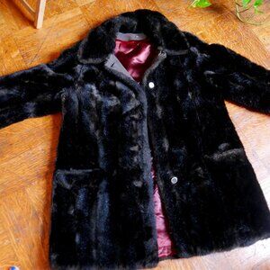 Beautiful legit French fake-fur coat !